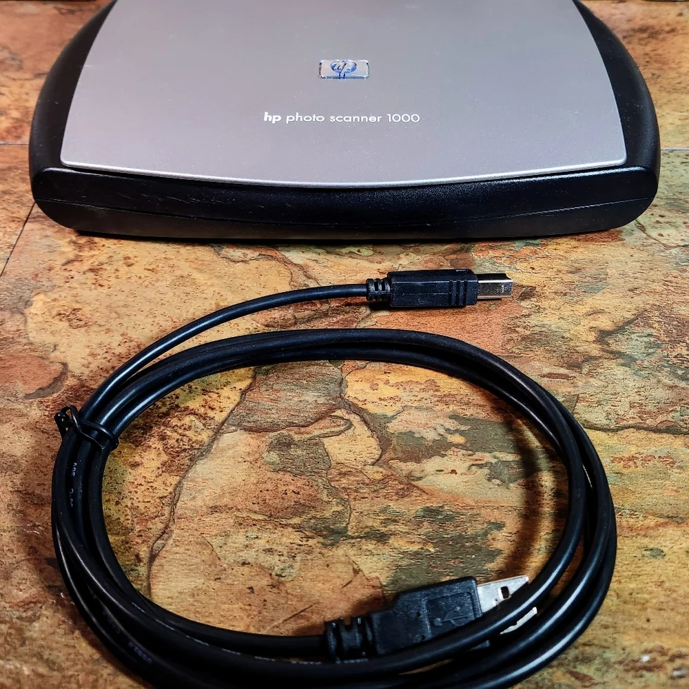 HP -Photo Flatbed Mini Scanner -1000 • Black/Gray • Connect Cable • 10 